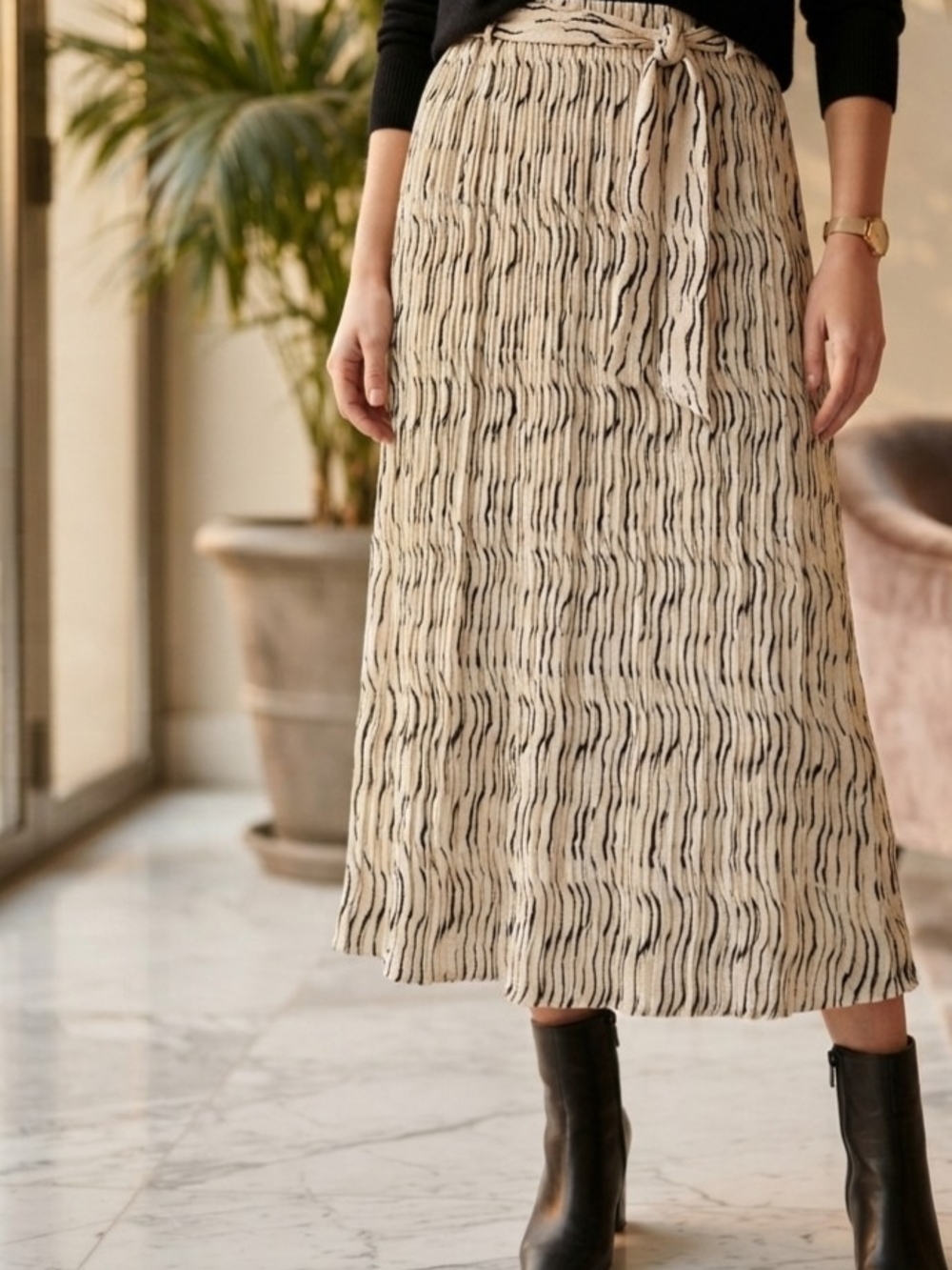 Alice Blue, Black and White Abstract Print Pleated Midi Skirt XL NWT